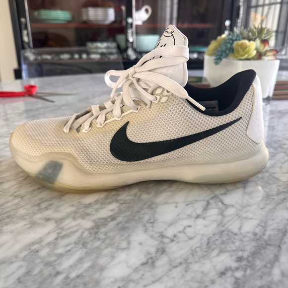Kobe 10 size 10.5 used - Picture 2 of 10